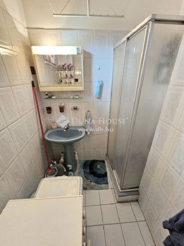 Eladó ikerház, Budapesten, XVIII. kerületben 100 M Ft, 4 szobás