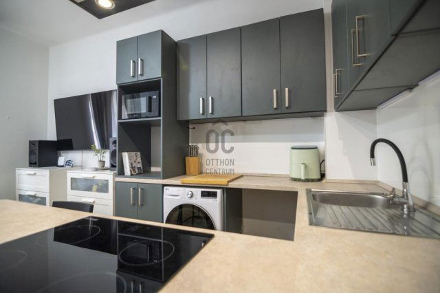 Eladó téglalakás, Budapesten, VII. kerületben 72.9 M Ft