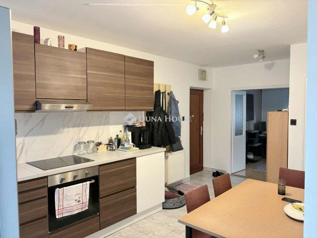 Eladó téglalakás, Mosonmagyaróváron 51.9 M Ft, 3 szobás