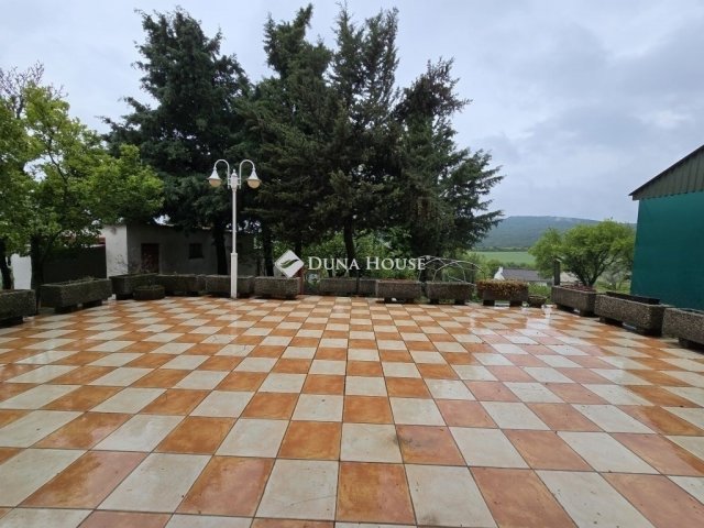 Eladó családi ház, Hosszúhetényen 89.5 M Ft, 5 szobás