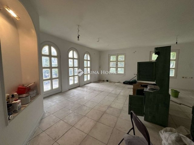 Eladó családi ház, Budapesten, III. kerületben 259 M Ft