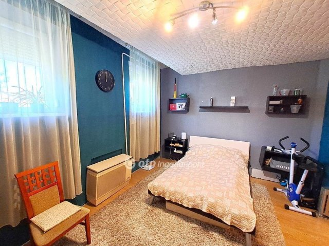 Eladó családi ház, Szolnokon 29.99 M Ft, 2 szobás