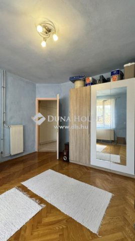 Eladó családi ház, Pécsett 91.9 M Ft, 3 szobás