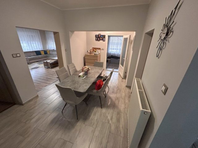 Eladó családi ház, Surdon 89 M Ft, 6 szobás