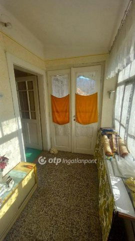 Eladó családi ház, Somoskőújfalun 14.8 M Ft, 4 szobás