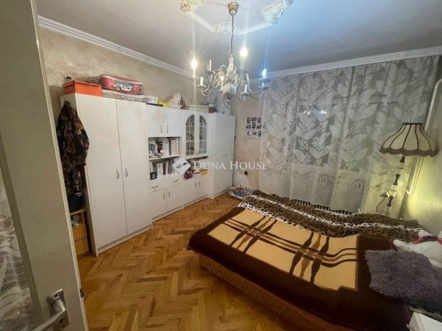 Eladó családi ház, Kecskeméten 70 M Ft, 4 szobás