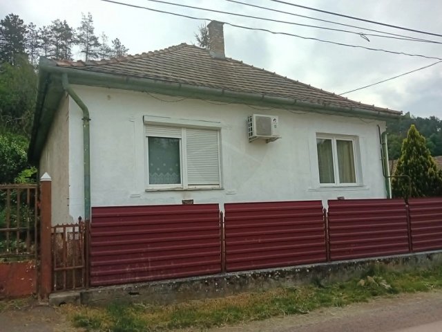 Eladó családi ház, Sirokban 19.9 M Ft, 3 szobás