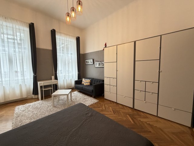 Kiadó téglalakás, albérlet, VI. kerületben, Szondi utcában