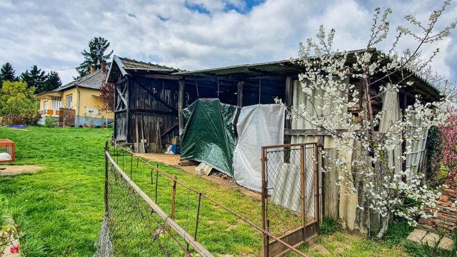 Eladó családi ház, Karádon 44.7 M Ft, 3 szobás