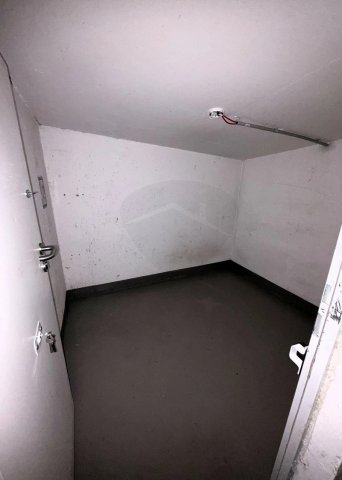 Eladó ipari ingatlan, Budapesten, VIII. kerületben 3.6 M Ft
