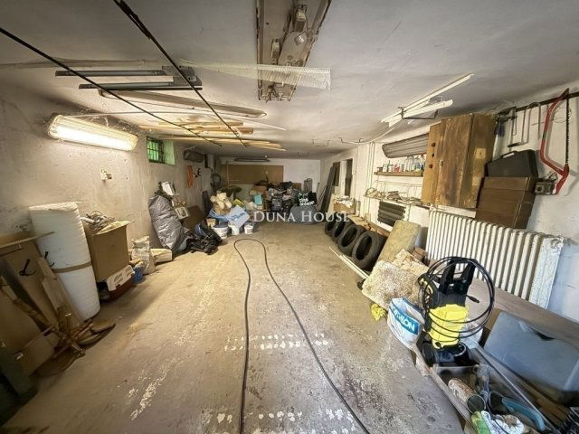 Eladó családi ház, Kistarcsán 131 M Ft, 5 szobás