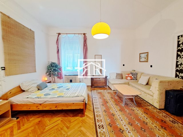 Eladó téglalakás, Szegeden, Hétvezér utcában 43.8 M Ft