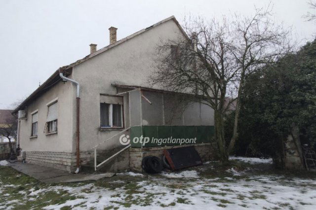 Eladó családi ház, Alattyánban 22 M Ft, 3 szobás