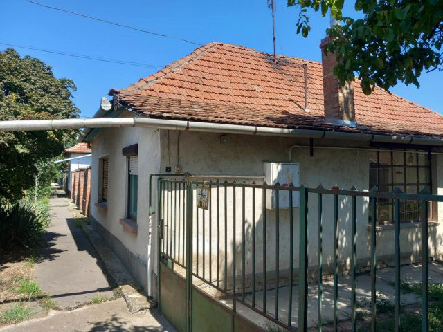 Eladó családi ház, Békéscsabán 15.9 M Ft, 2+1 szobás