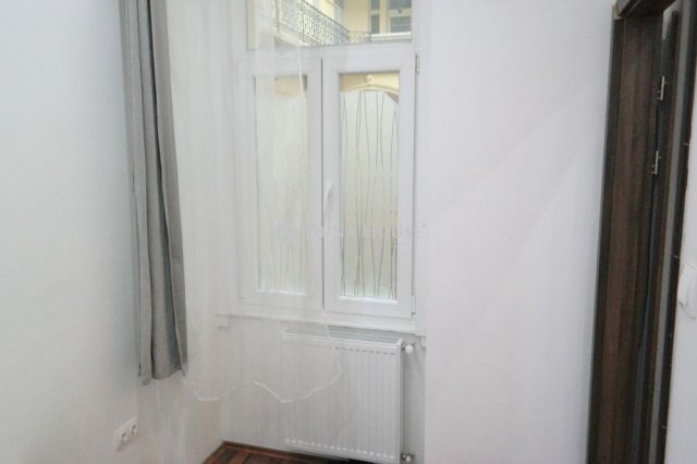 Eladó téglalakás, Budapesten, VI. kerületben 52.99 M Ft