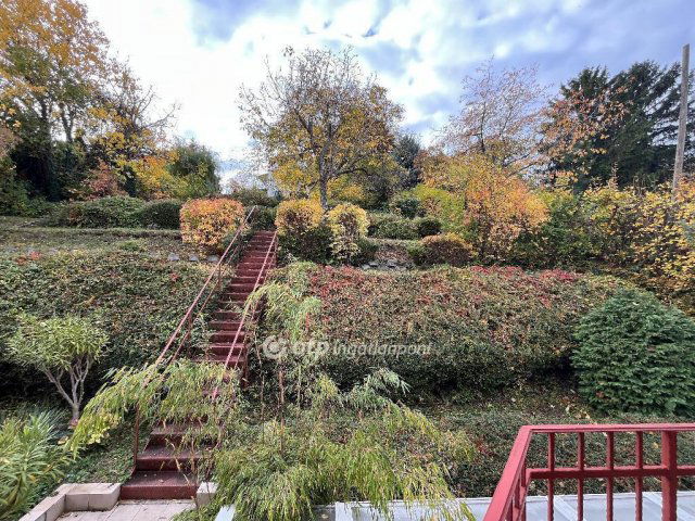 Eladó téglalakás, Budapesten, XXII. kerületben 160 M Ft