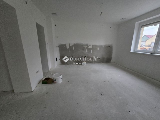 Eladó családi ház, Aranyosgadányban 98 M Ft, 7 szobás