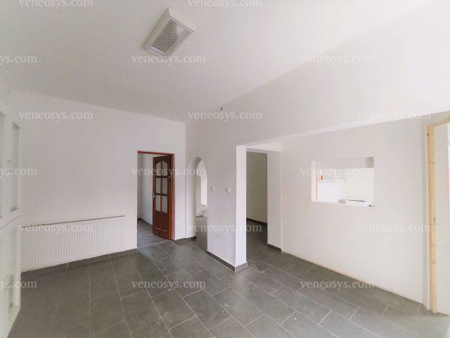 Eladó családi ház, Szigetszentmiklóson 79 M Ft, 6+1 szobás