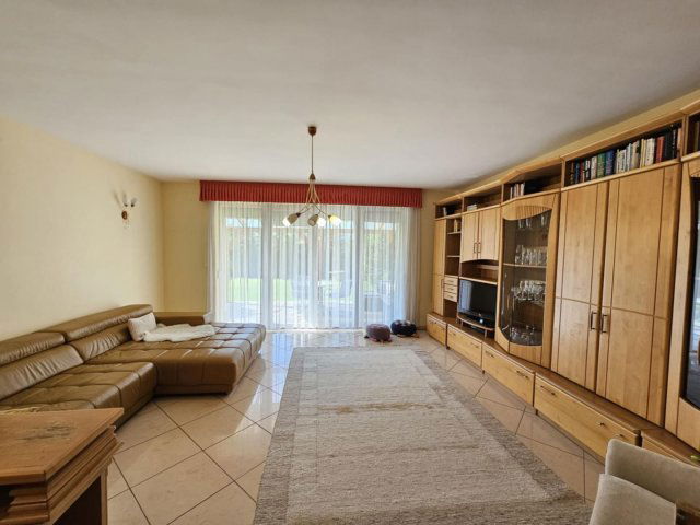 Kiadó sorház, albérlet, Debrecenben 550 E Ft / hó, 5 szobás