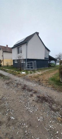 Eladó nyaraló, Érsekcsanádon 31.9 M Ft, 1+2 szobás