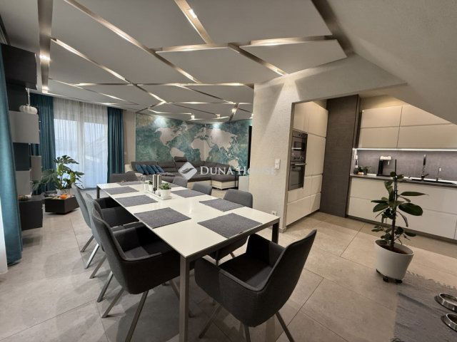 Eladó téglalakás, Érden 136.9 M Ft, 4 szobás