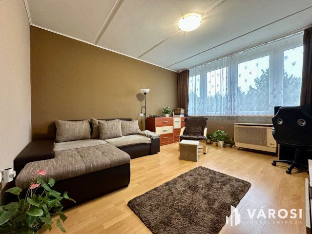 Eladó panellakás, Salgótarjánban 16.99 M Ft, 1+2 szobás