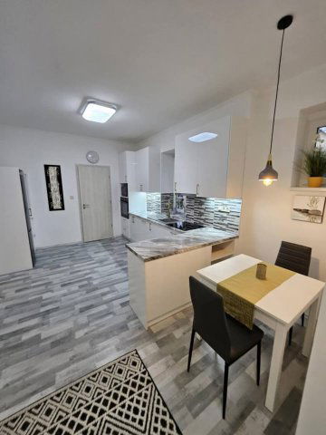 Eladó téglalakás, Győrött 69.5 M Ft, 2 szobás