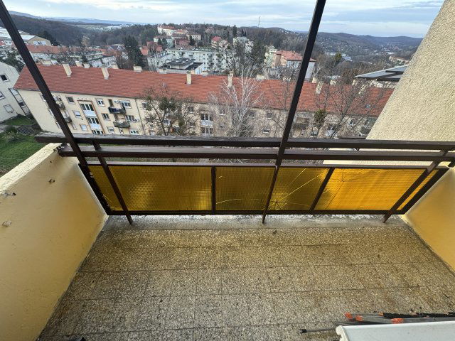 Eladó téglalakás, Komlón 18.5 M Ft, 2+1 szobás