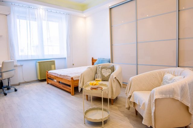 Kiadó téglalakás, albérlet, XI. kerületben, Fehérvári úton