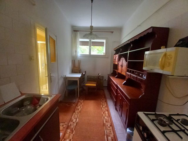 Kiadó téglalakás, albérlet, Pécsett, Páfrány utcában
