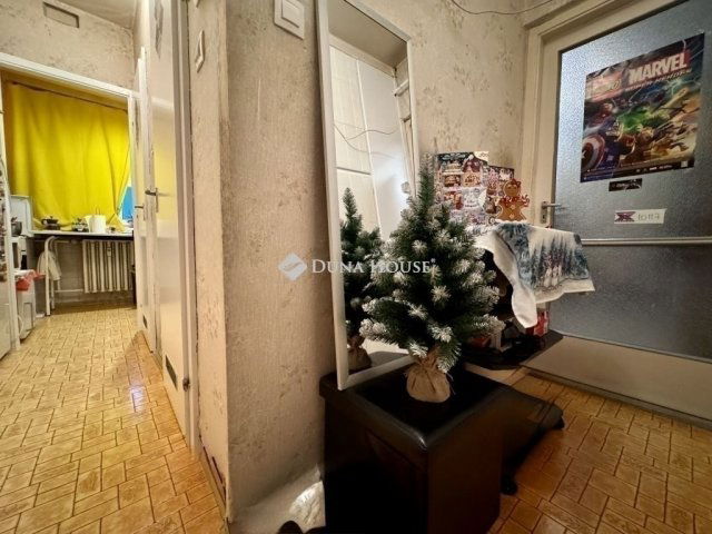 Eladó panellakás, Budapesten, III. kerületben 61 M Ft, 2 szobás