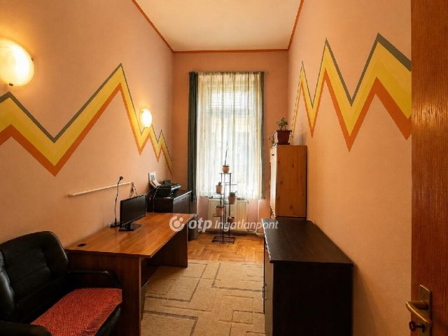 Eladó téglalakás, Budapesten, VI. kerületben 78 M Ft, 2 szobás