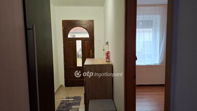 Eladó családi ház, Zalabéren 23.9 M Ft, 2 szobás