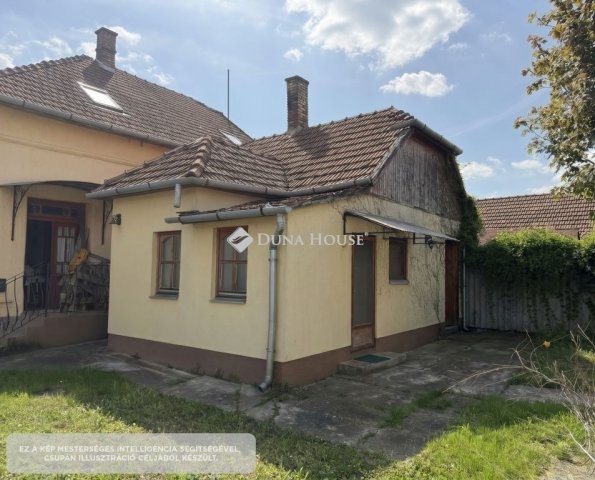 Eladó családi ház, Gyulán 65 M Ft, 3 szobás