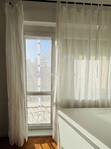 Eladó téglalakás, Pécsett 59.9 M Ft, 2 szobás