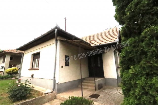 Eladó családi ház, Tápiószelén 24.5 M Ft, 1 szobás