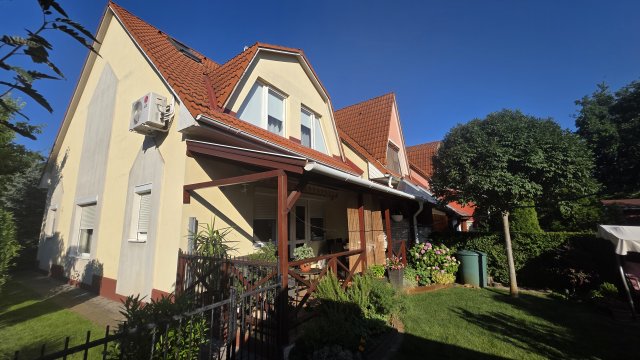 Eladó sorház, Debrecenben 144 M Ft, 5 szobás