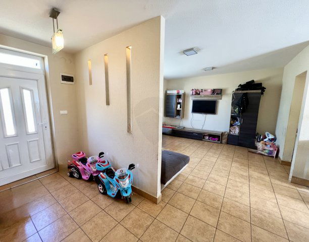 Eladó családi ház, Isaszegen 80 M Ft, 4+2 szobás