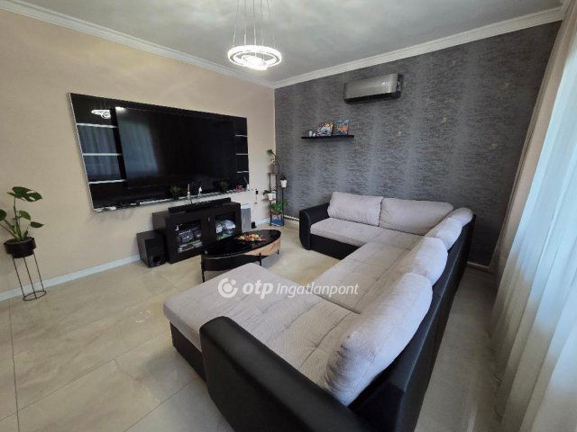 Eladó családi ház, Debrecenben 108 M Ft, 5 szobás