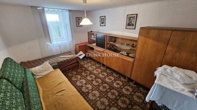 Eladó családi ház, Dunaföldváron 20 M Ft, 2 szobás