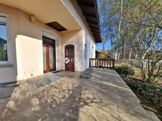 Eladó családi ház, Gödöllőn 129.99 M Ft, 3 szobás