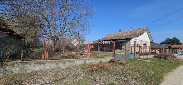 Eladó családi ház, Tóalmáson 10.9 M Ft, 1 szobás