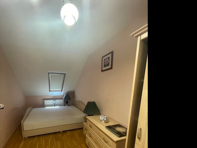 Kiadó téglalakás, albérlet, Pécsett, Sánc utcában, 3 szobás