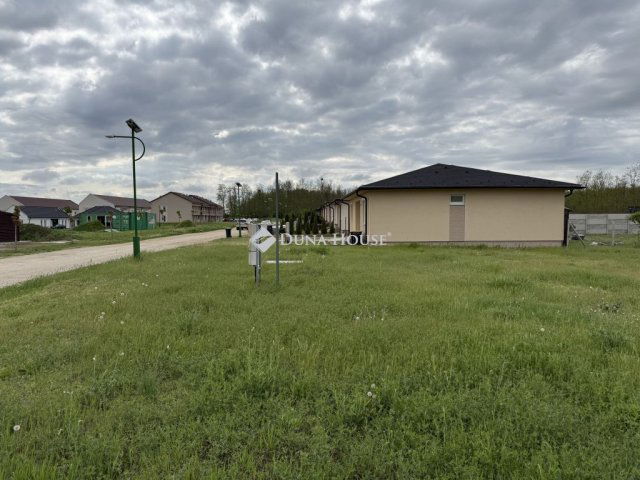 Eladó telek, Nagyszentjánoson 16 M Ft / költözzbe.hu