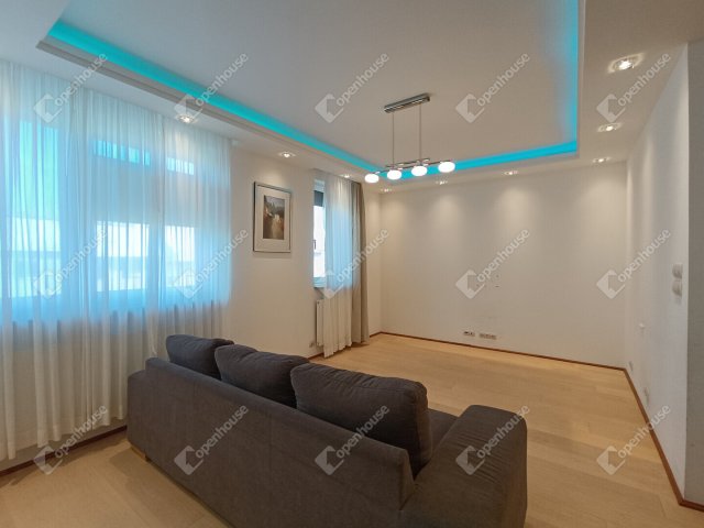 Eladó téglalakás, Sopronban 95.9 M Ft, 3 szobás