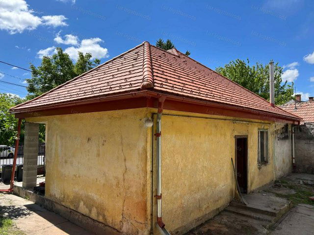 Eladó családi ház, Zsámbékon 45 M Ft, 2+1 szobás