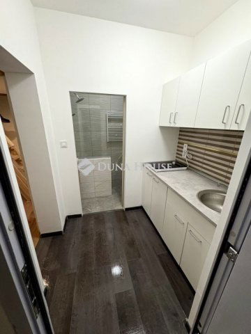 Eladó téglalakás, Budapesten, VII. kerületben 38 M Ft, 1 szobás