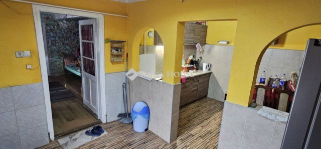 Eladó családi ház, Geresdlakon 29.99 M Ft, 3 szobás