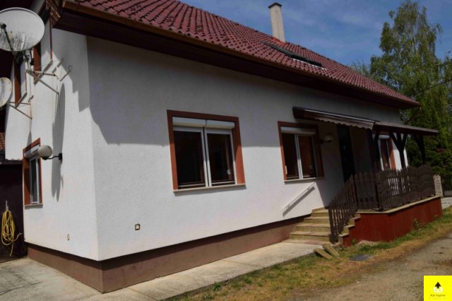 Eladó családi ház, Lövőn 99.5 M Ft, 6 szobás