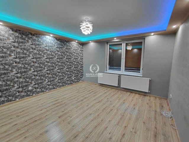 Eladó családi ház, Ózdon, Meggyes utcában 39.5 M Ft, 3 szobás